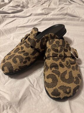 topshop leopard print clogs size 10